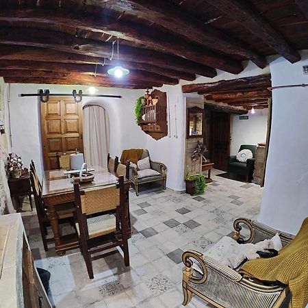 Apartamentos Casa Nino Montefrío Buitenkant foto
